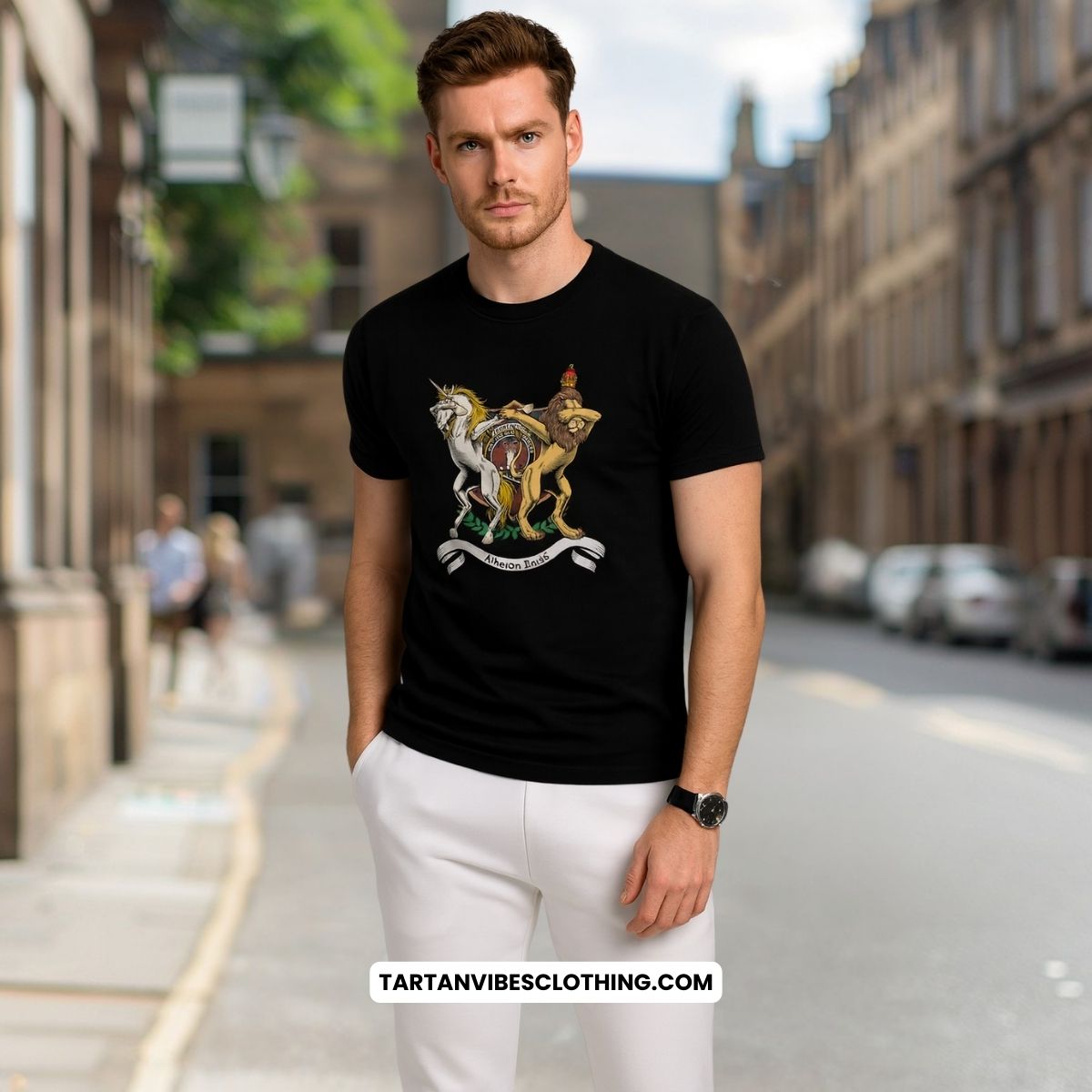 Robertson Family Crest Cotton Men's T-Shirt with Scotland Royal Coat Of Arm Funny Style