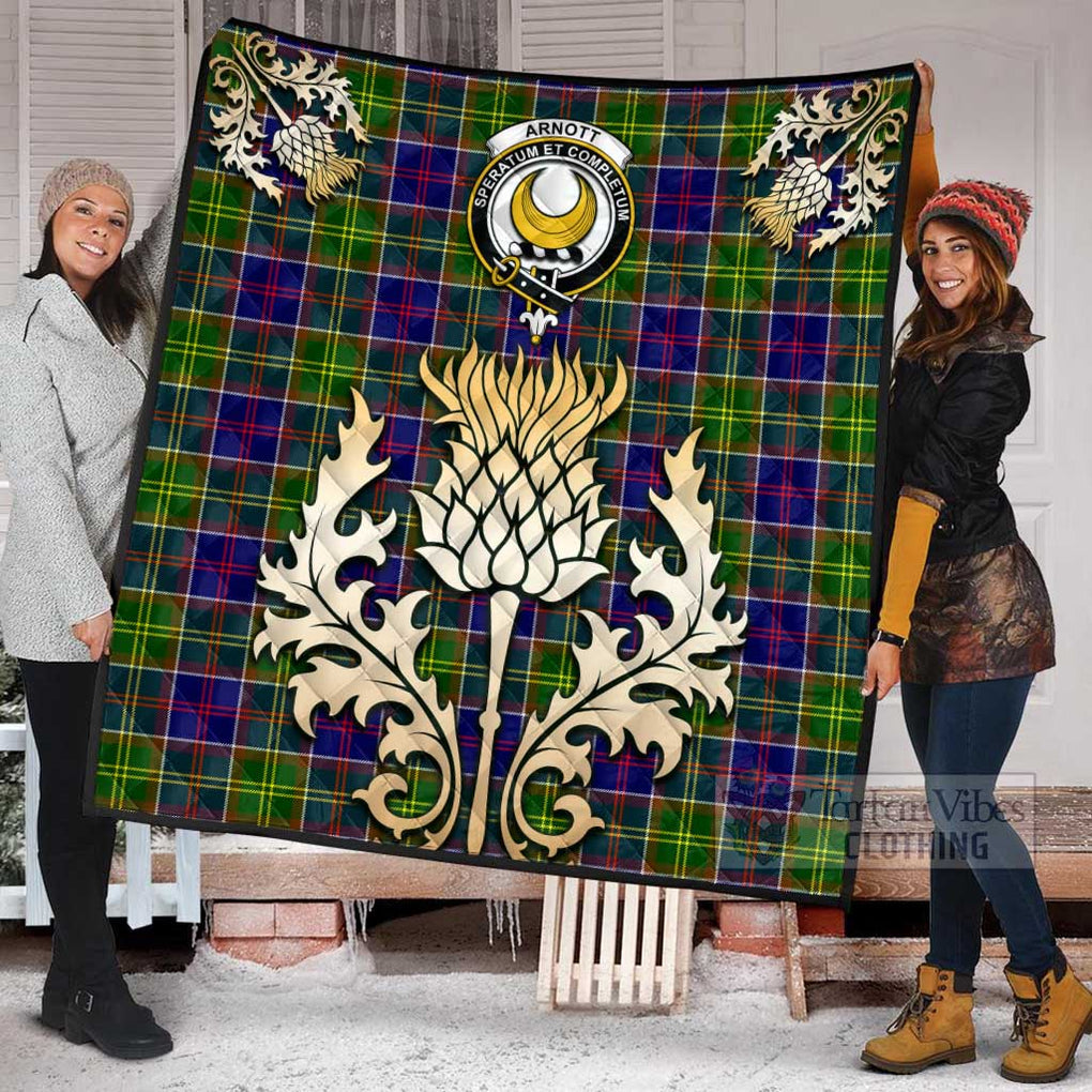 Arnott Tartan Quilt with Family Crest and Golden Thistle Style Super King Quilt 91" x 110" - Tartan Vibes Clothing