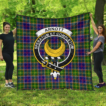 Arnott Tartan Quilt with Family Crest - Tartanvibesclothing