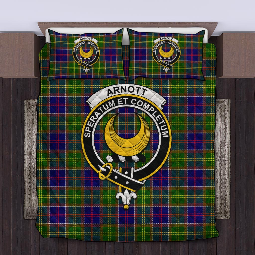 Arnott Tartan Quilt Bed Set with Family Crest