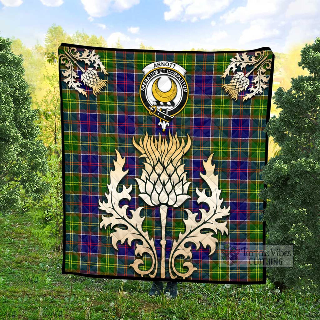 Arnott Tartan Quilt with Family Crest and Golden Thistle Style - Tartan Vibes Clothing