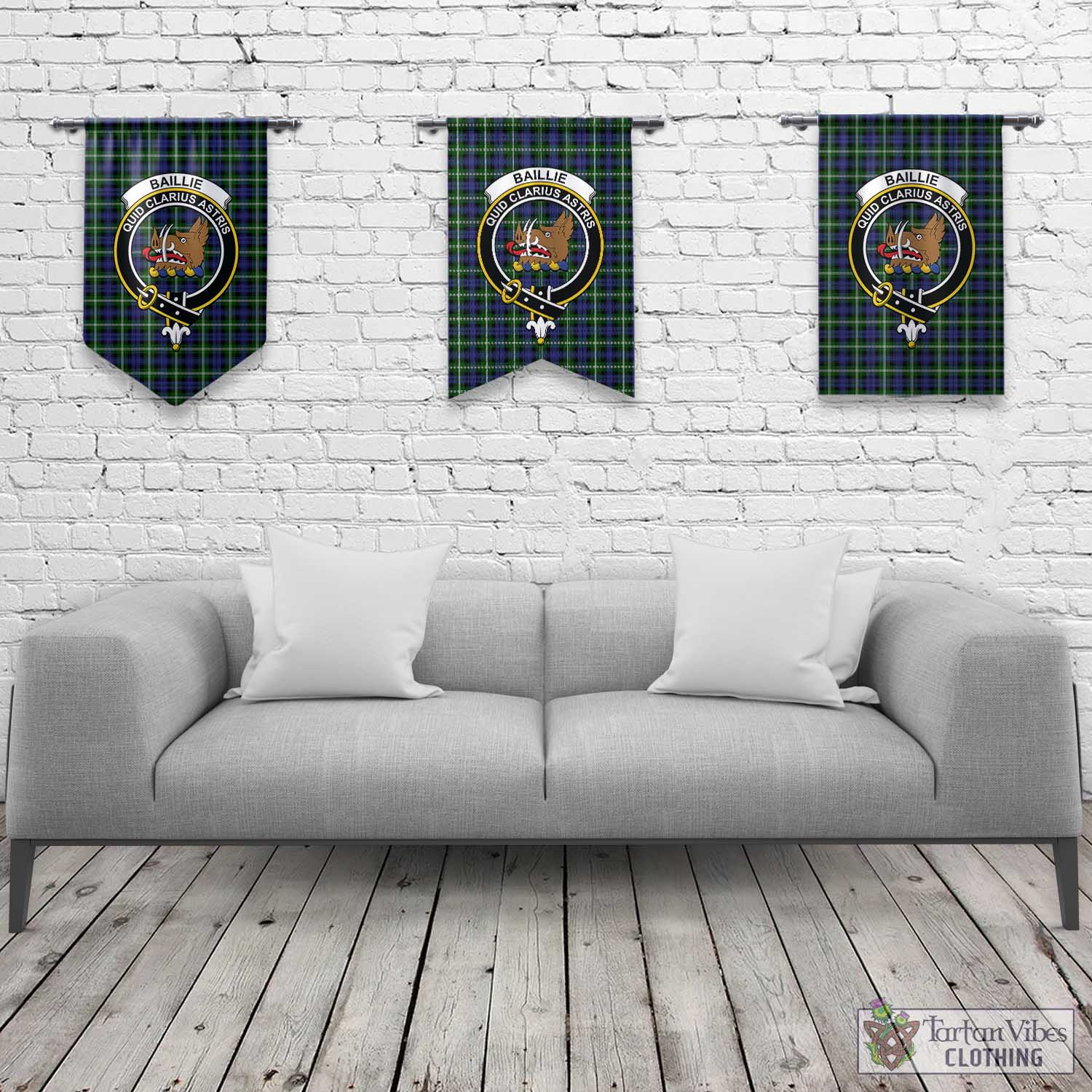 Baillie (Bailey) Tartan Gonfalon, Tartan Banner with Family Crest Rectangle - Tartan Vibes Clothing