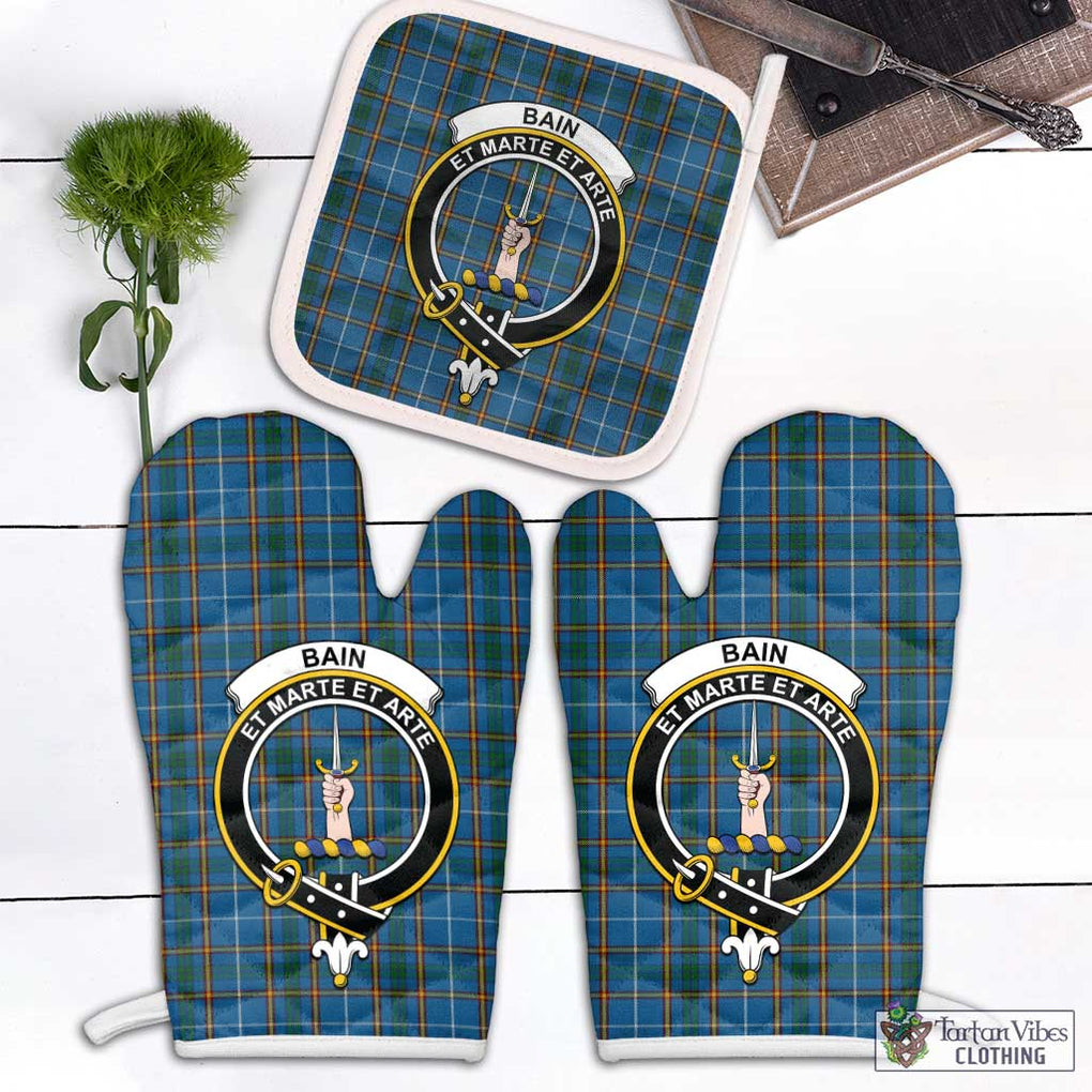Bain Tartan Combo Oven Mitt & Pot-Holder with Family Crest Combo 2 Oven Mitt & 1 Pot-Holder Black - Tartan Vibes Clothing