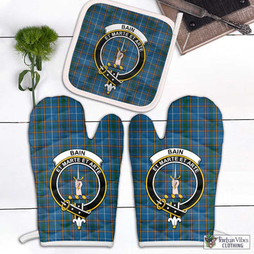 Bain Tartan Combo Oven Mitt & Pot-Holder with Family Crest Combo 2 Oven Mitt & 1 Pot-Holder Black - Tartan Vibes Clothing