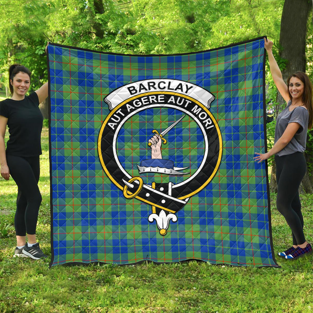 Barclay Hunting Ancient Tartan Quilt with Family Crest - Tartanvibesclothing