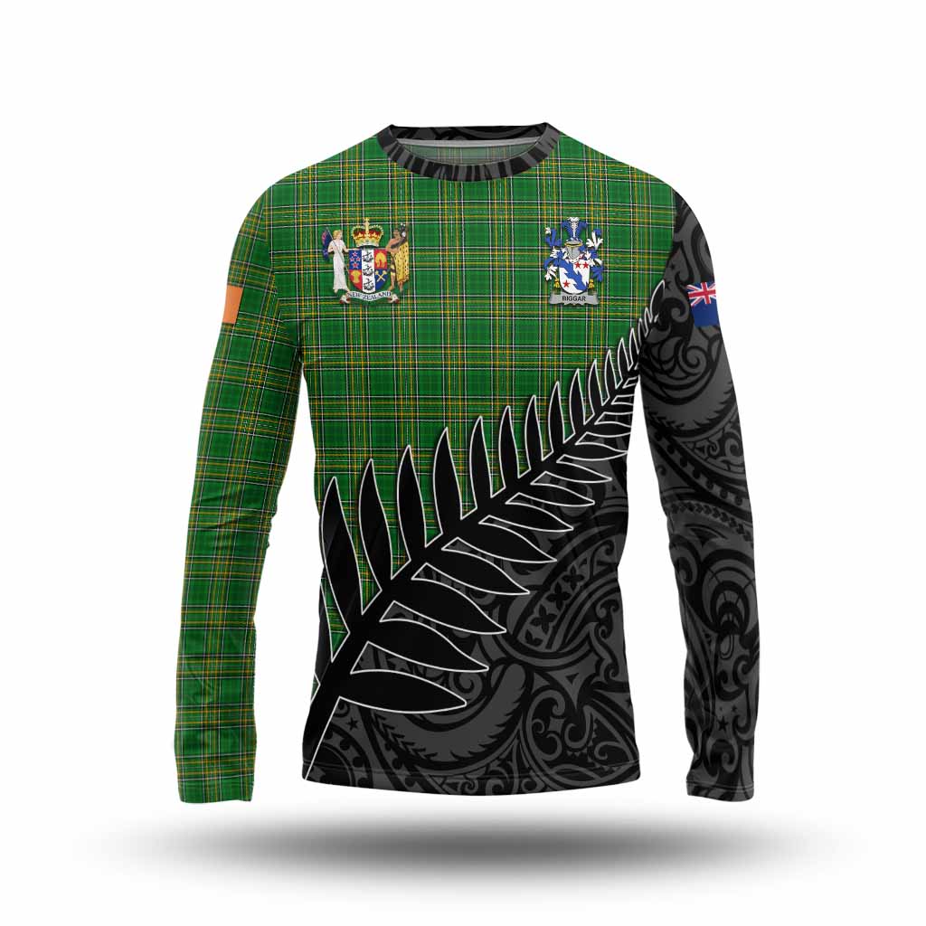 Tartan Vibes Clothing Biggar Irish Clan Tartan Long Sleeve T-Shirt with Coat of Arms New Zealand Silver Fern Half Style
