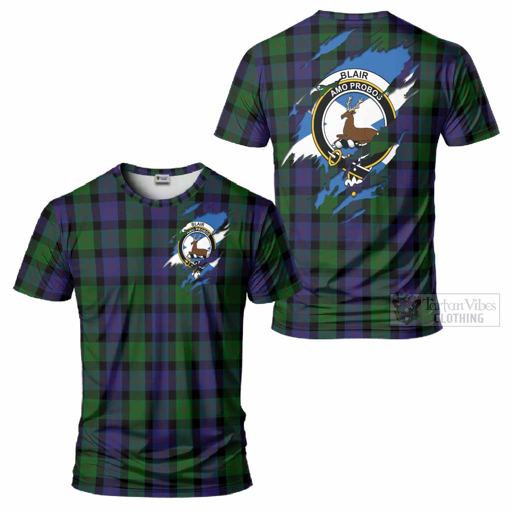 Blair Clan Crest In Me Tartan T-Shirt Scotland Flag Style