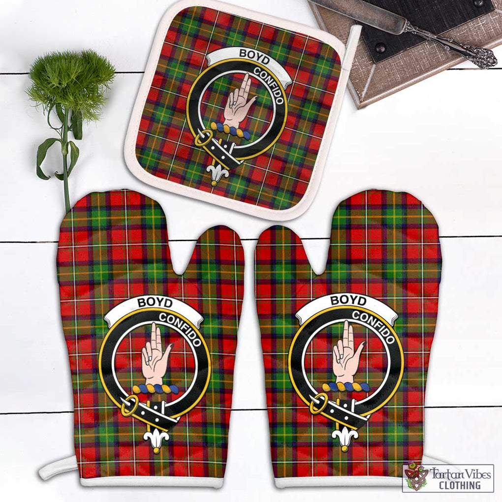 Boyd Tartan Combo Oven Mitt & Pot-Holder with Family Crest Combo 1 Oven Mitt & 1 Pot-Holder White - Tartan Vibes Clothing