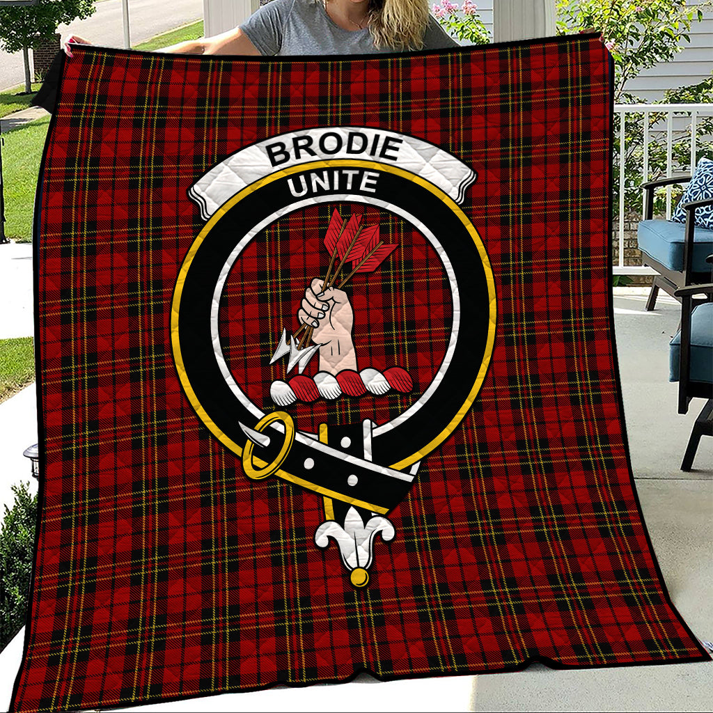 brodie-tartan-quilt-with-family-crest