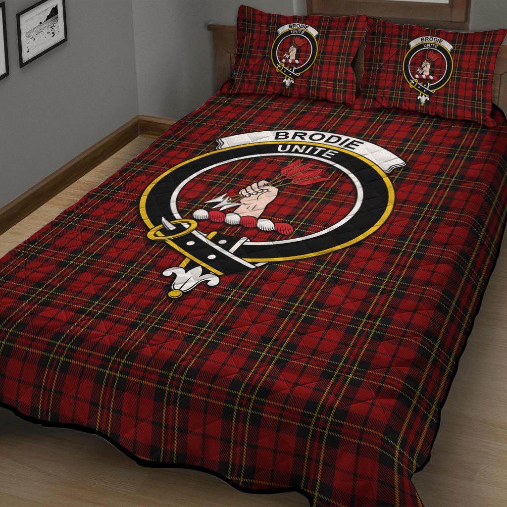 Brodie Tartan Quilt Bed Set with Family Crest - Tartan Vibes Clothing