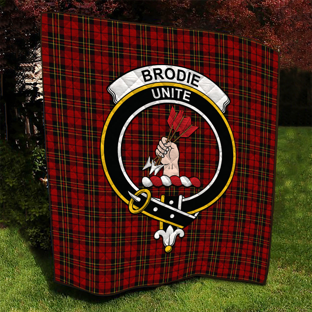 brodie-tartan-quilt-with-family-crest