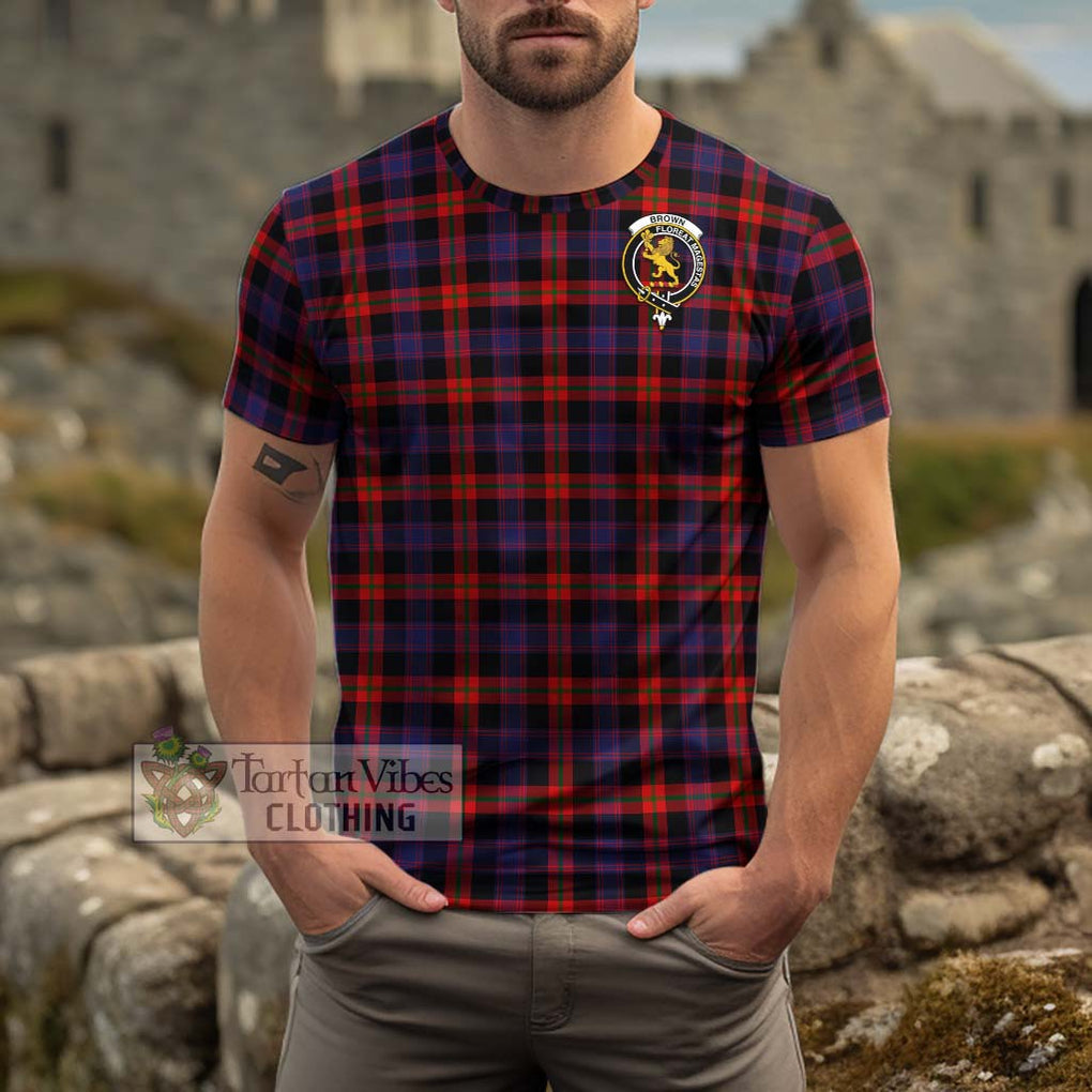 Brown (Broun) Tartan Cotton T-Shirt with Family Crest Men's Shirt - Tartanvibesclothing Shop
