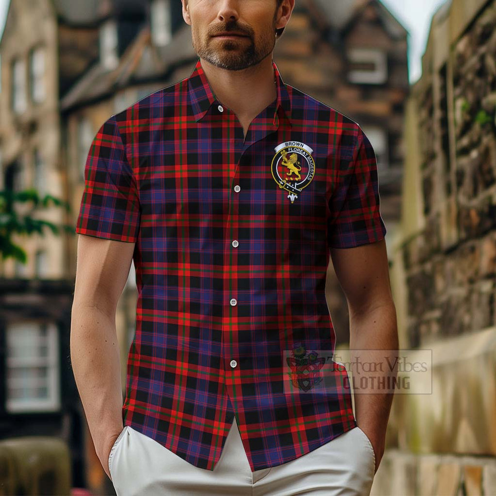 Tartan Vibes Clothing Brown (Broun) Tartan Short Sleeve Button Shirt with Family Crest Celtic Skull Style