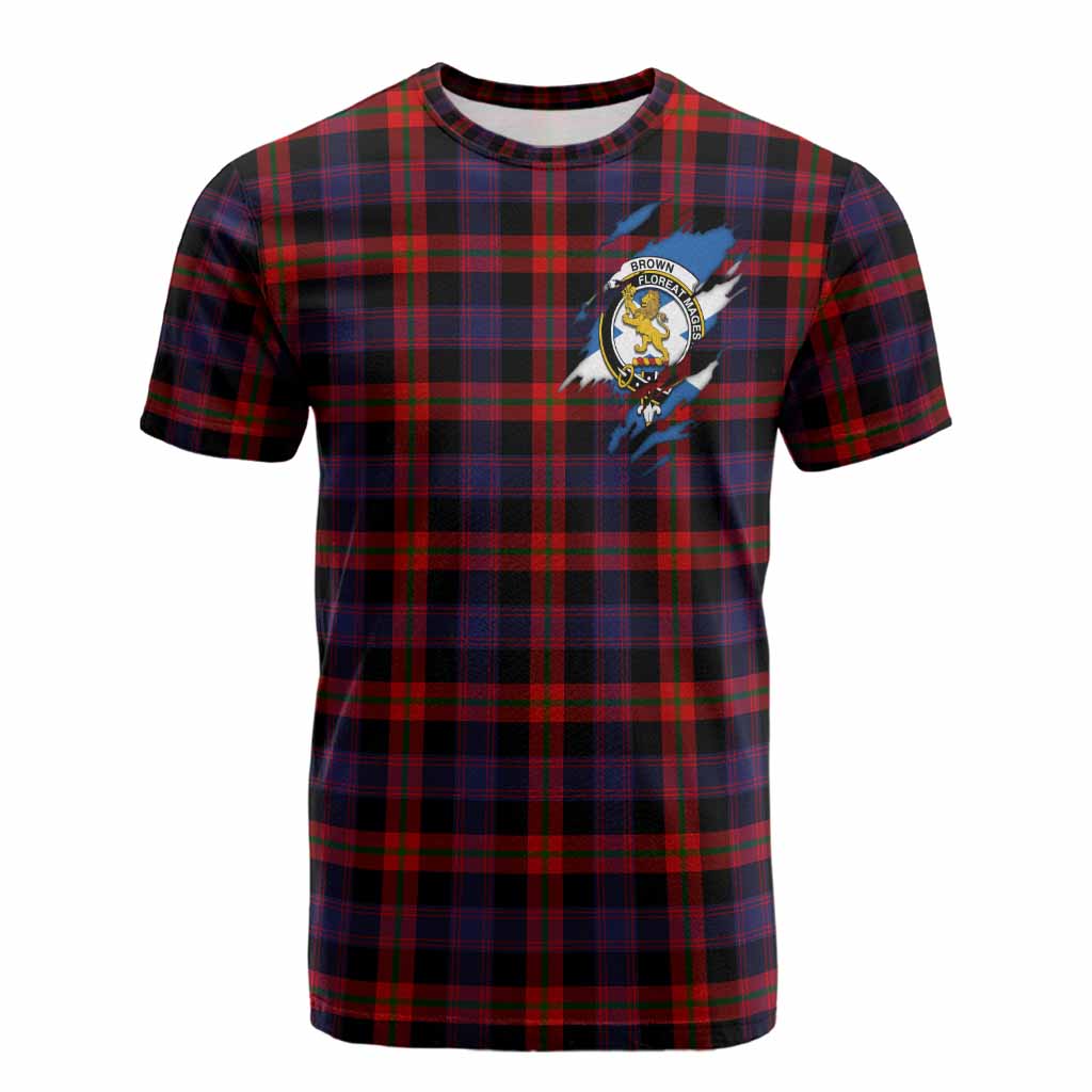 Brown (Broun) Clan Crest In Me Tartan Cotton T-shirt Scotland Flag Style