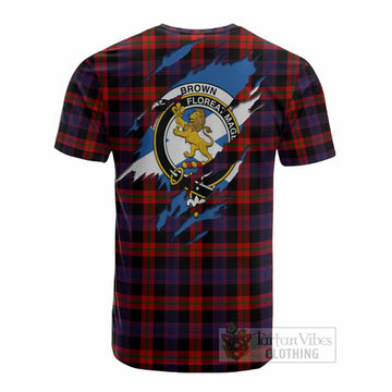 Brown (Broun) Clan Crest In Me Tartan Cotton T-shirt Scotland Flag Style