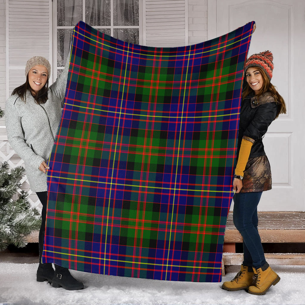 chalmers-modern-tartan-blanket