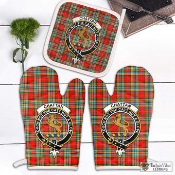Chattan Tartan Combo Oven Mitt & Pot-Holder with Family Crest Combo 1 Oven Mitt & 1 Pot-Holder White - Tartan Vibes Clothing