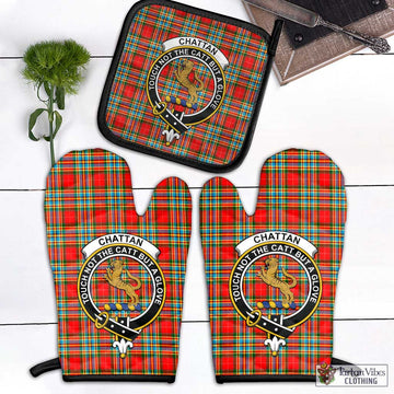 Chattan Tartan Combo Oven Mitt & Pot-Holder with Family Crest Combo 1 Oven Mitt & 1 Pot-Holder Black - Tartan Vibes Clothing