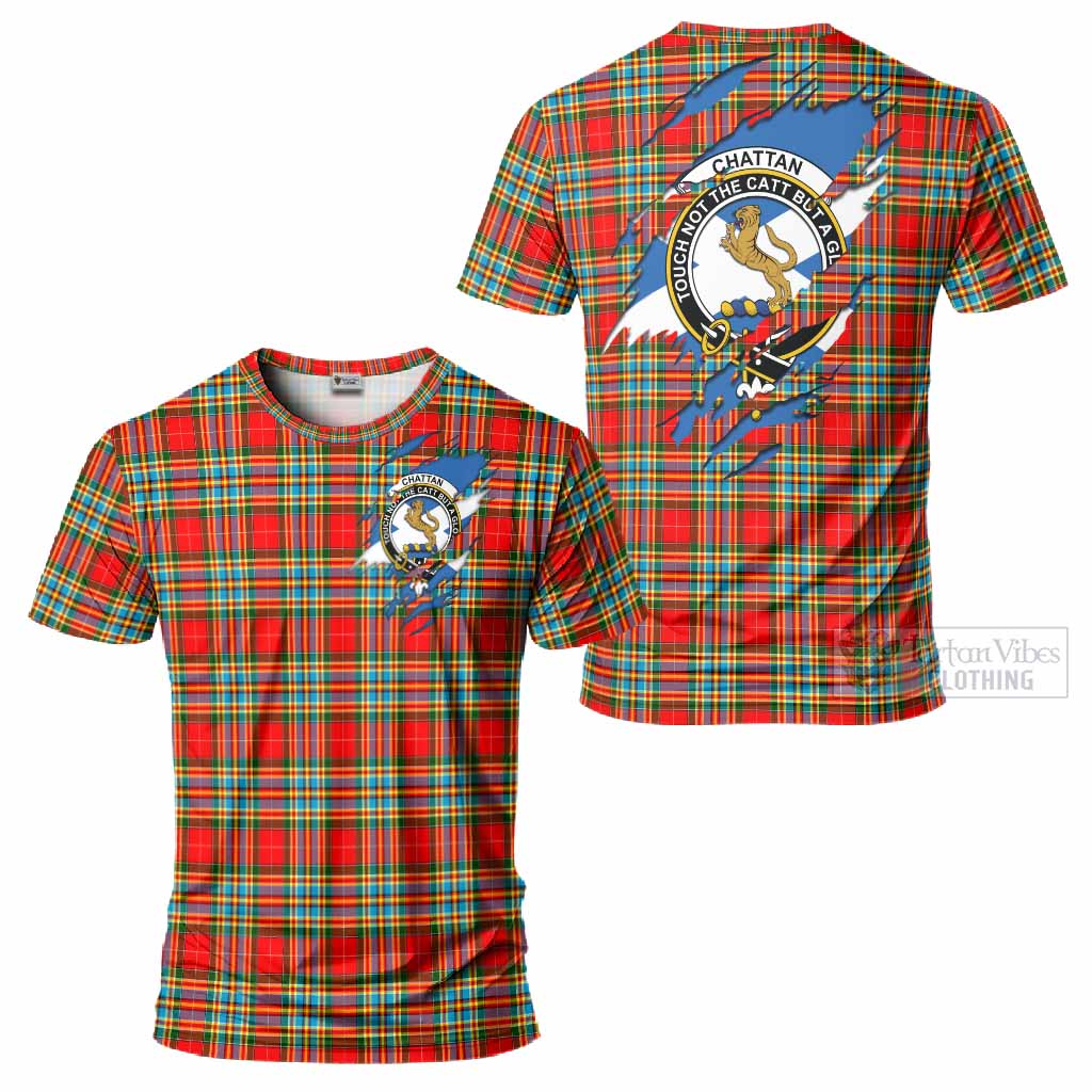 Chattan Clan Crest In Me Tartan T-Shirt Scotland Flag Style
