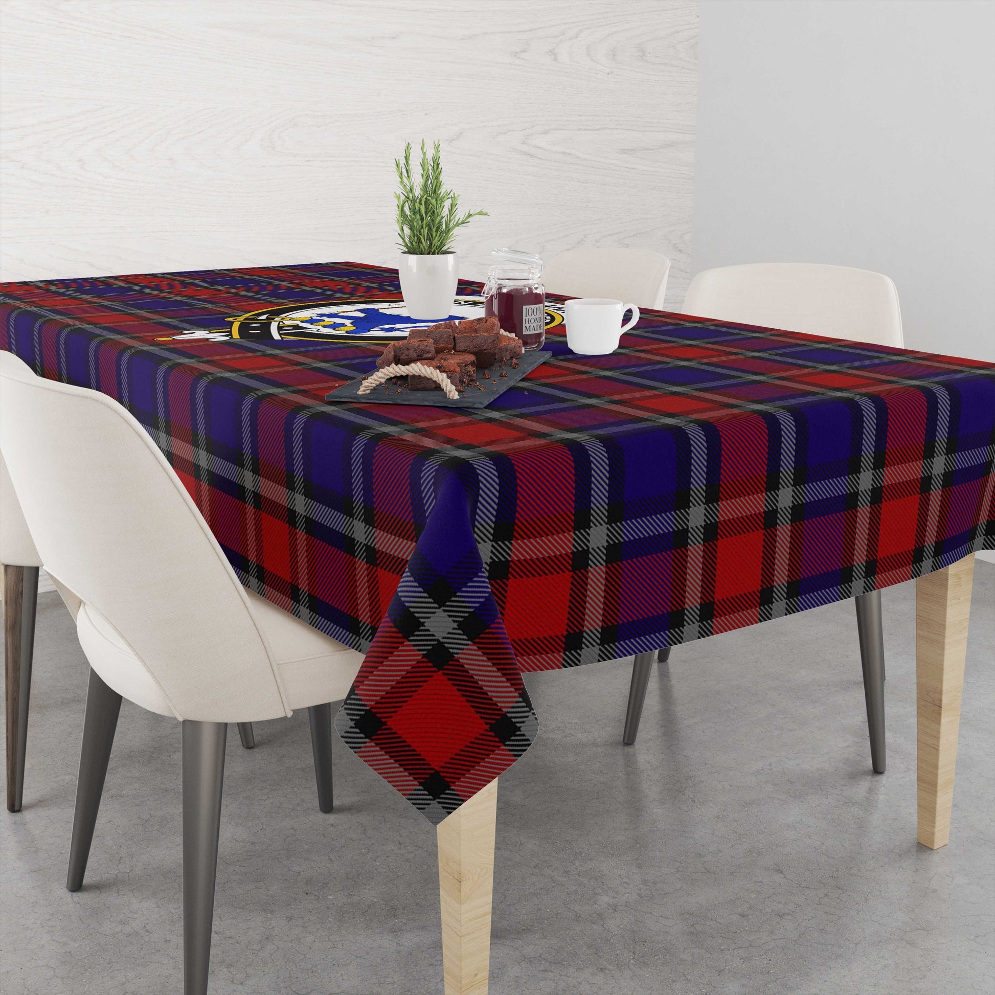 clark-lion-red-tatan-tablecloth-with-family-crest