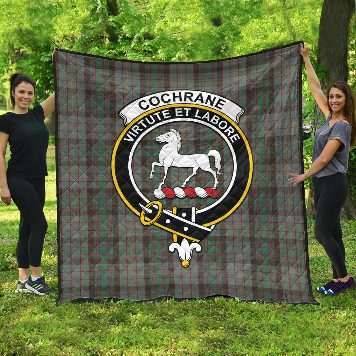 cochrane-hunting-tartan-quilt-with-family-crest