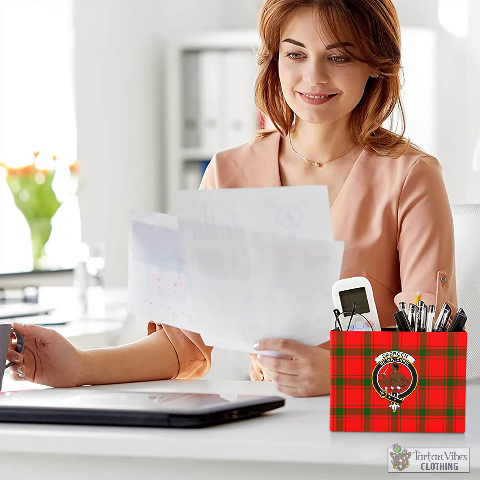 Darroch Tartan Pen Holder with Family Crest - Tartan Vibes Clothing