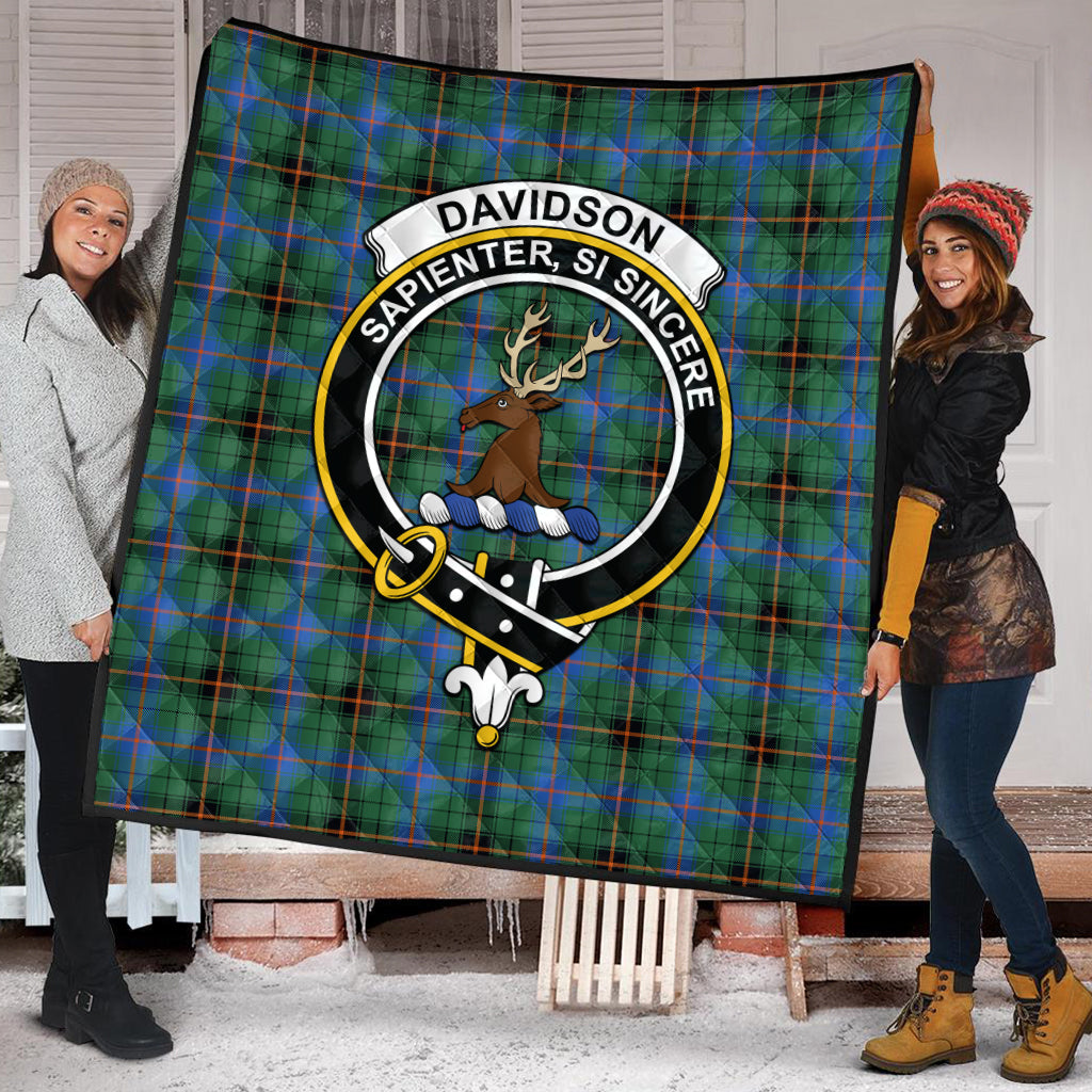 davidson-ancient-tartan-quilt-with-family-crest