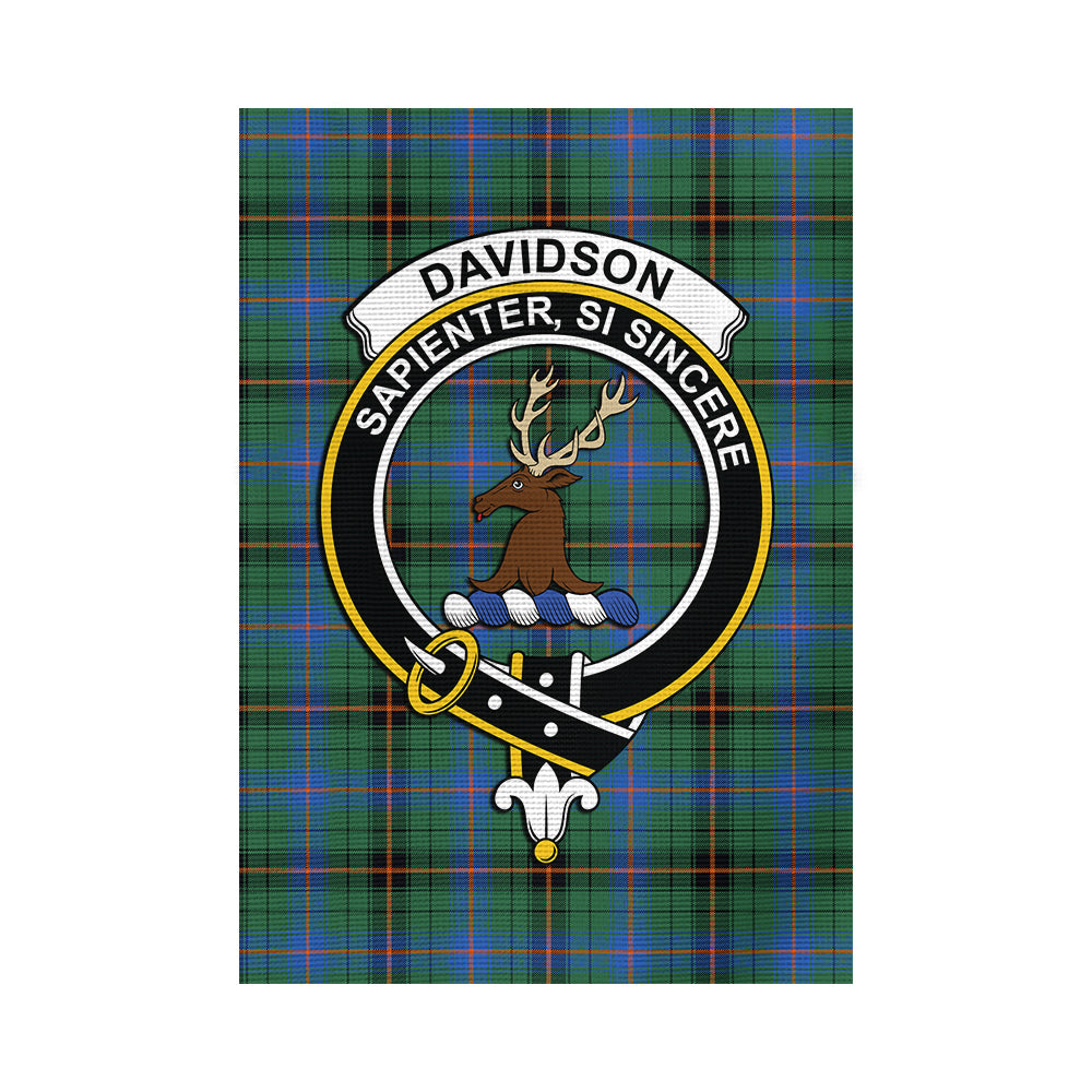 davidson-ancient-tartan-flag-with-family-crest