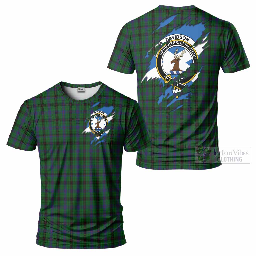 Davidson Clan Crest In Me Tartan T-Shirt Scotland Flag Style