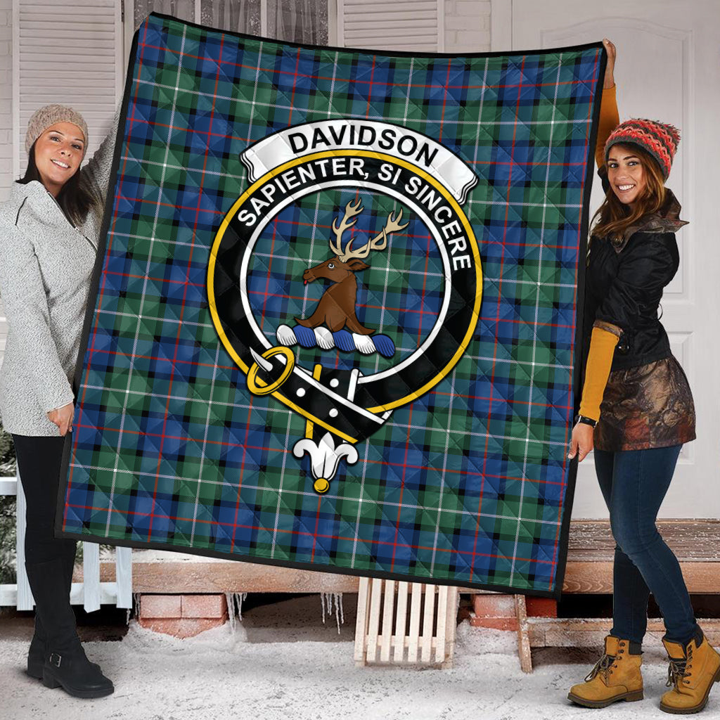 davidson-of-tulloch-tartan-quilt-with-family-crest