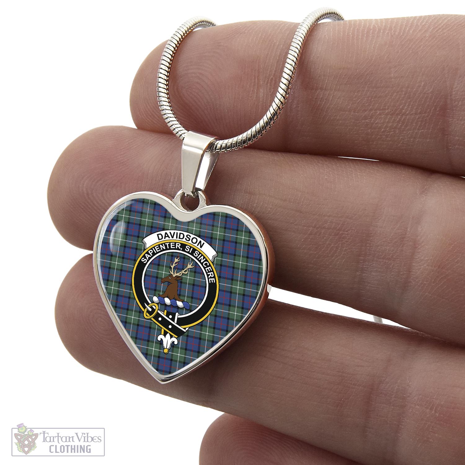 Tartan Vibes Clothing Davidson of Tulloch Tartan Heart Necklace with Family Crest