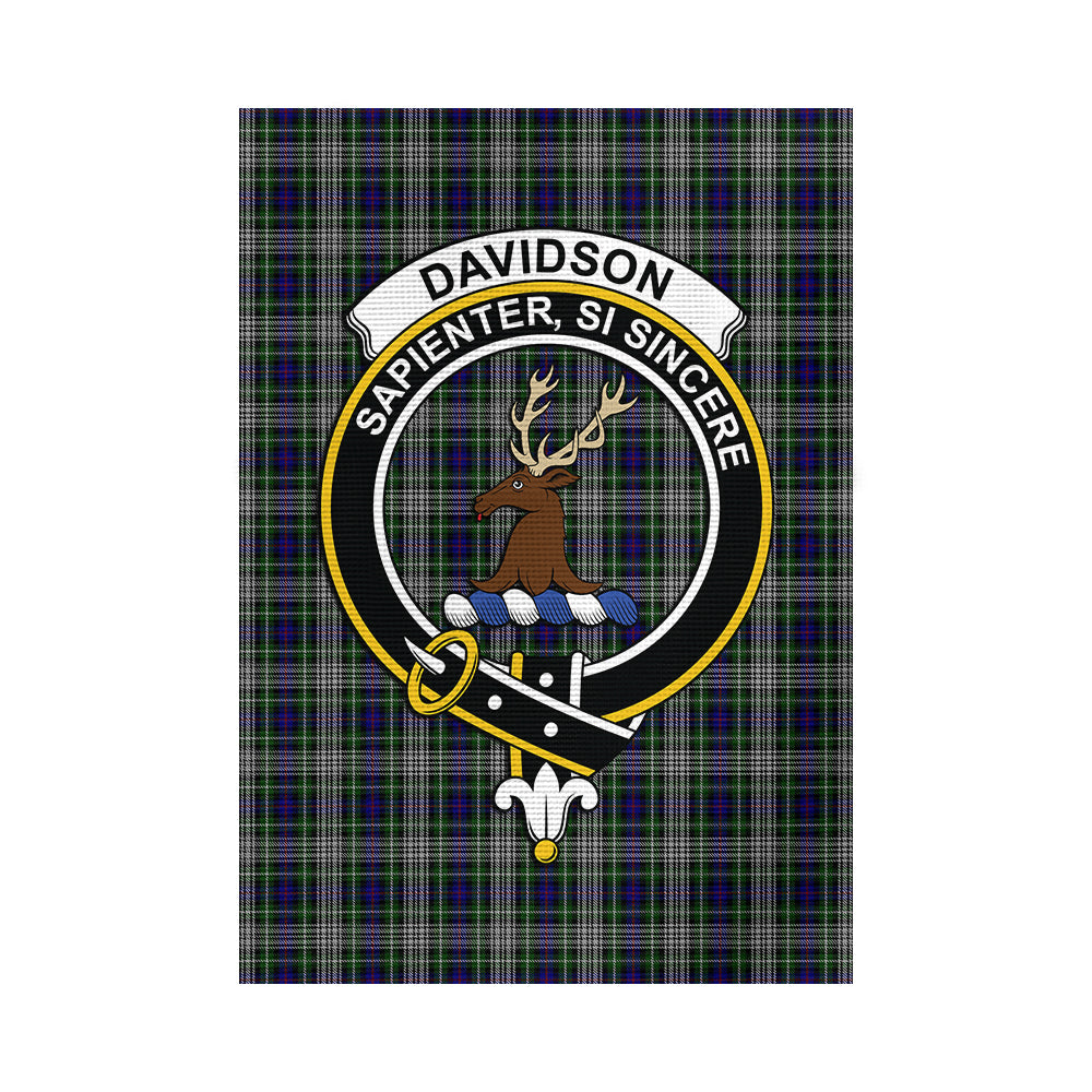 davidson-of-tulloch-dress-tartan-flag-with-family-crest