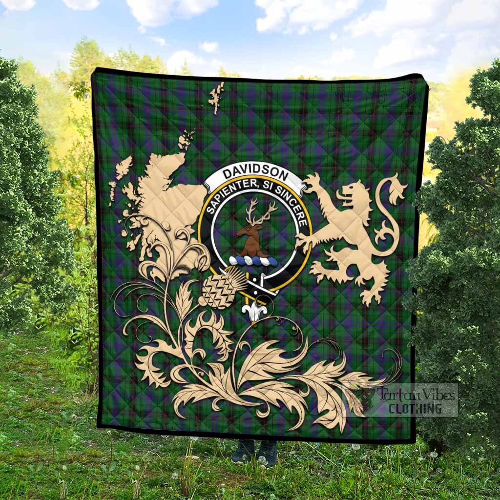 Davidson Tartan Crest Premium Quilt with Scottish Iconic Symbols 
