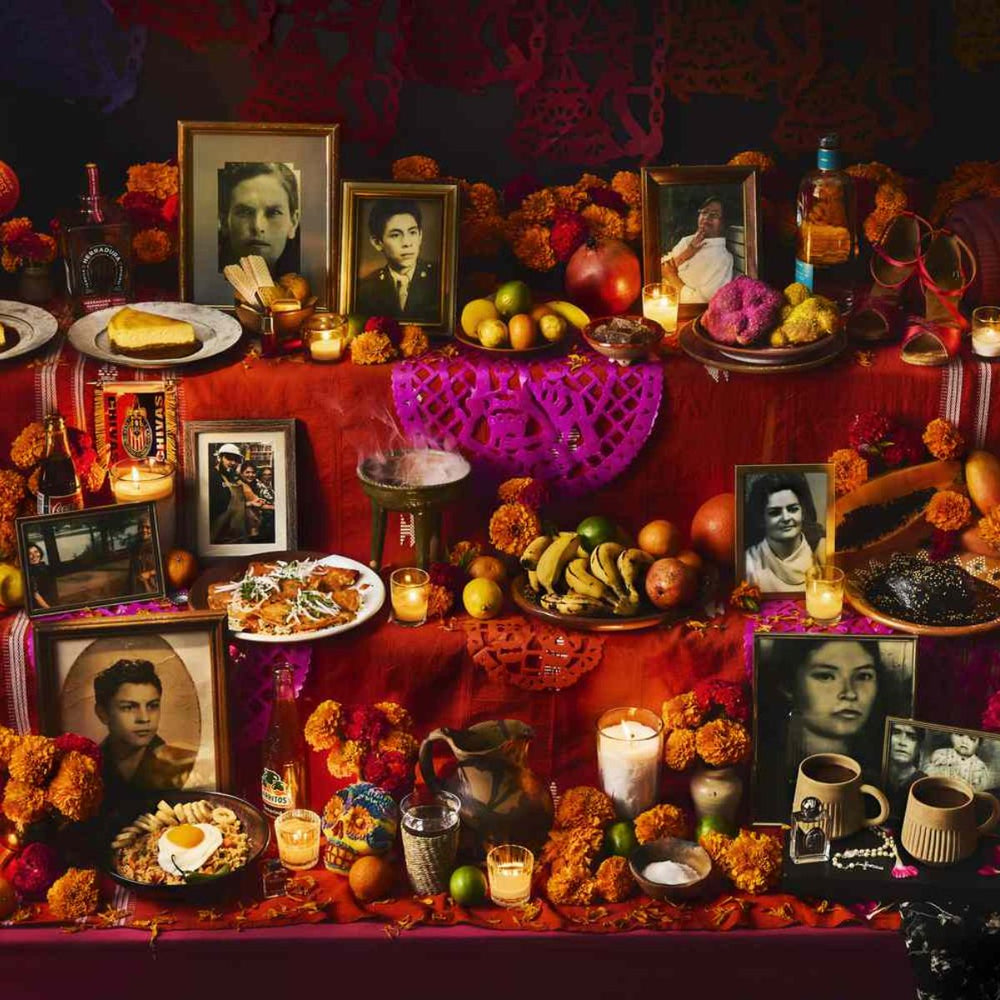  Día de los Muertos and Altars