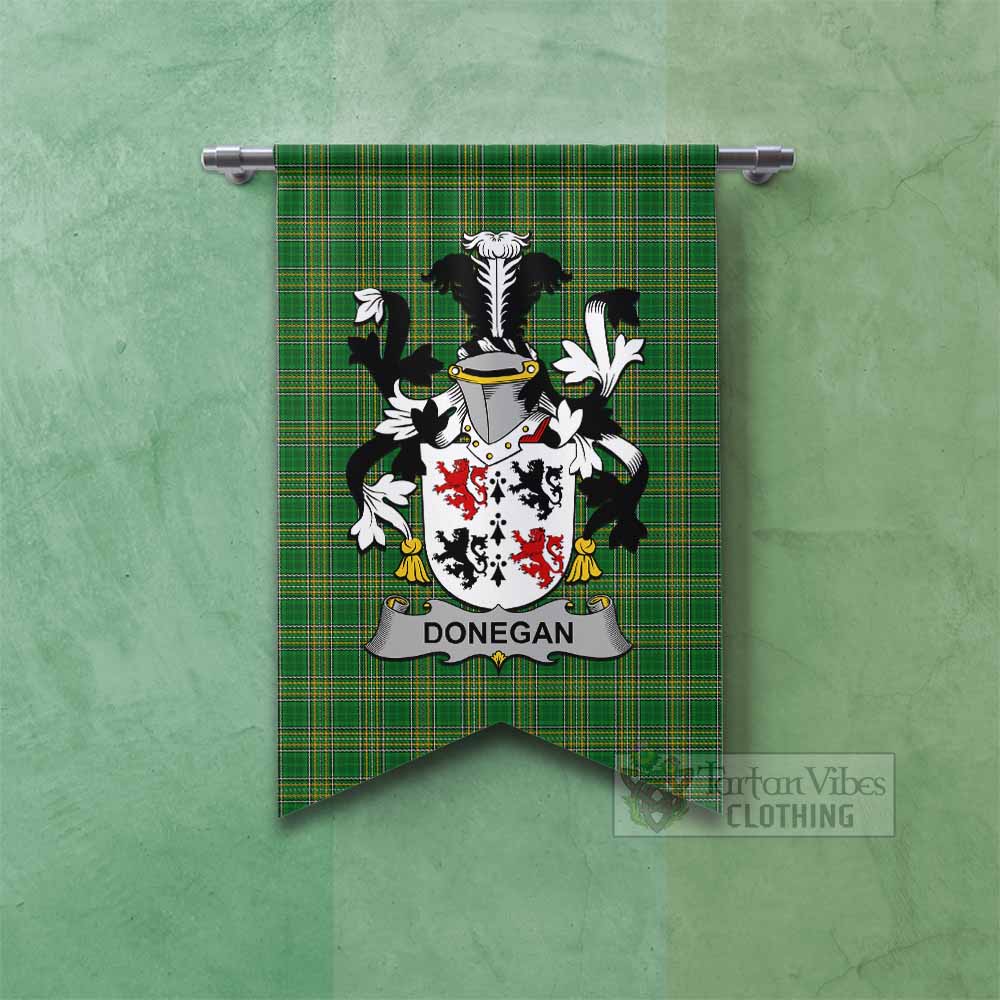 Donegan Irish Clan Tartan Gonfalon, Tartan Banner with Coat of Arms Fishtail - Tartan Vibes Clothing