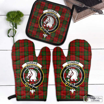 Dunbar Tartan Combo Oven Mitt & Pot-Holder with Family Crest Combo 1 Oven Mitt & 1 Pot-Holder Black - Tartan Vibes Clothing