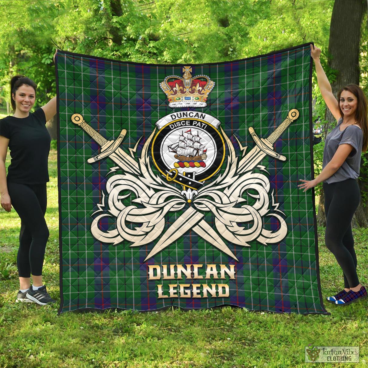 Tartan Vibes Clothing Duncan Tartan Quilt with Clan Crest and the Golden Sword of Courageous Legacy