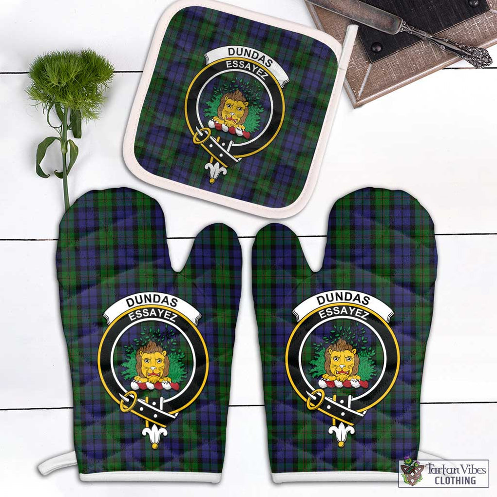 Dundas Tartan Combo Oven Mitt & Pot-Holder with Family Crest Combo 2 Oven Mitt & 1 Pot-Holder Black - Tartan Vibes Clothing