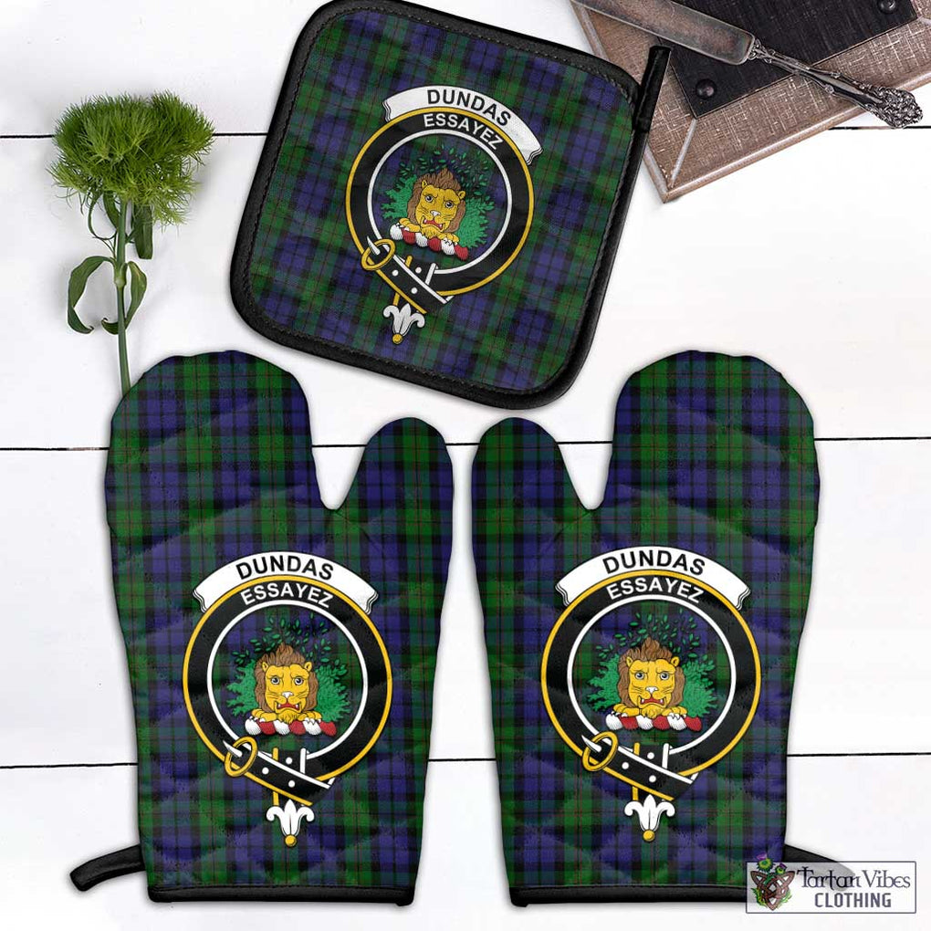 Dundas Tartan Combo Oven Mitt & Pot-Holder with Family Crest - Tartan Vibes Clothing