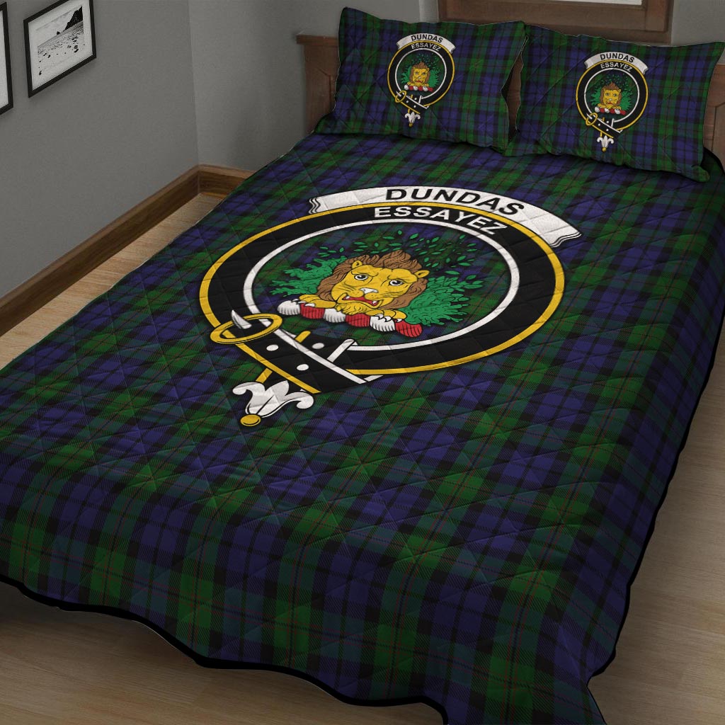 Dundas Tartan Quilt Bed Set with Family Crest - Tartan Vibes Clothing
