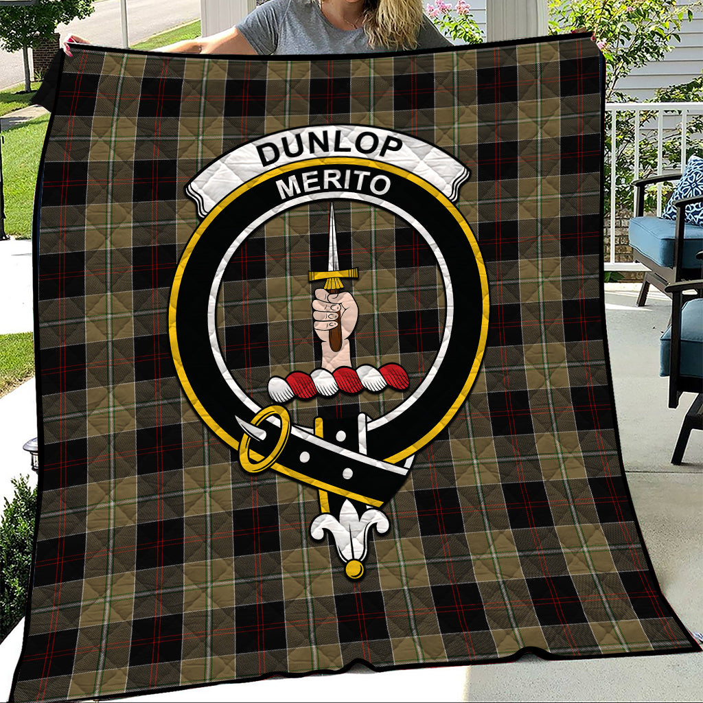 dunlop-hunting-tartan-quilt-with-family-crest