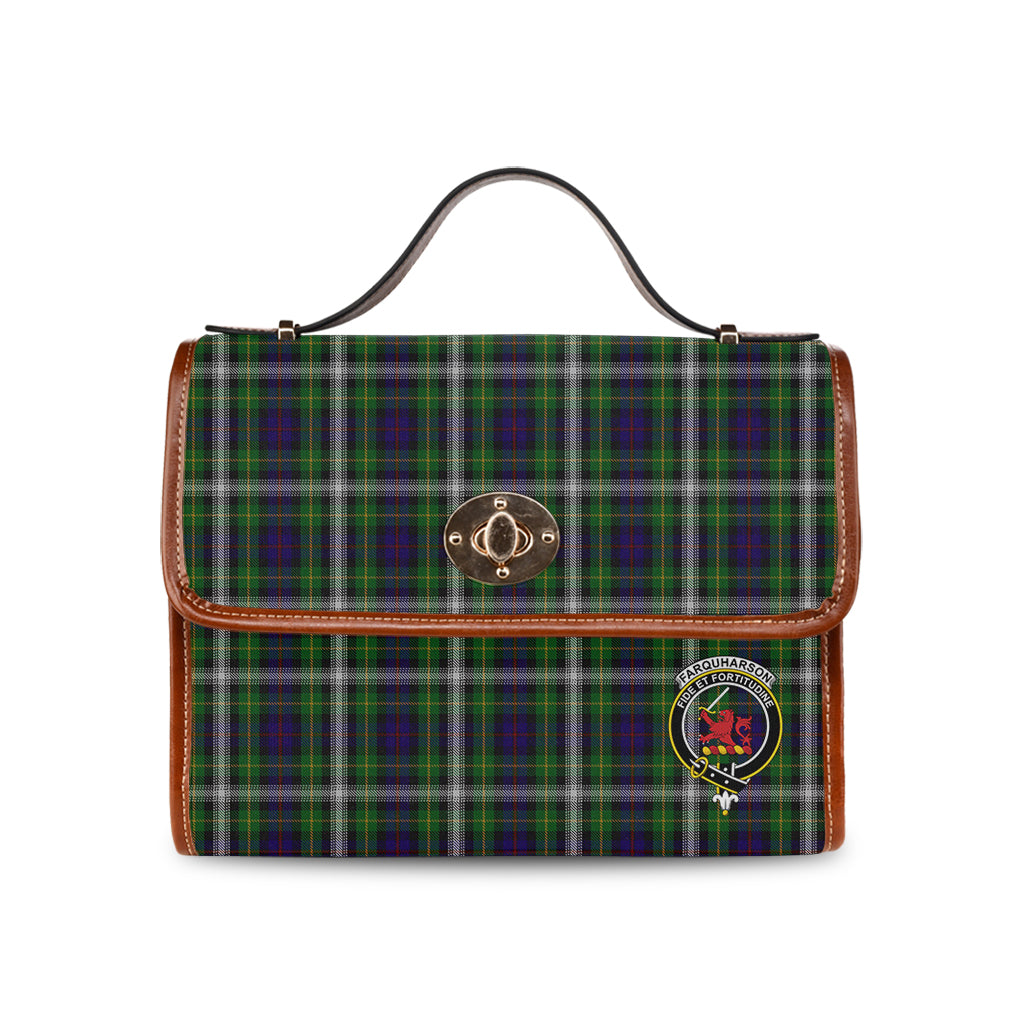 farquharson-dress-tartan-leather-strap-waterproof-canvas-bag-with-family-crest