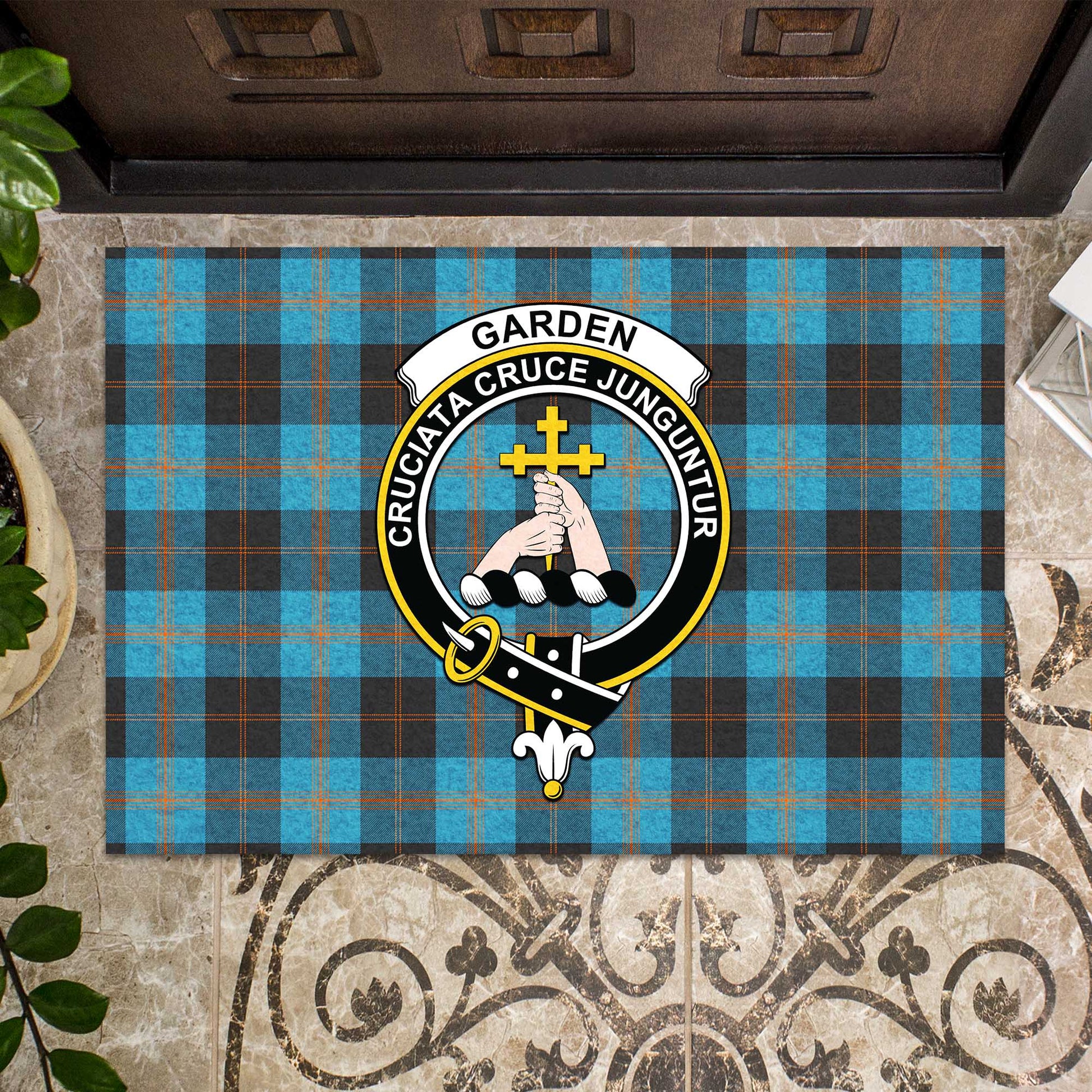 Garden (Gardyne) Tartan Rubber Doormat with Family Crest - Tartan Vibes Clothing