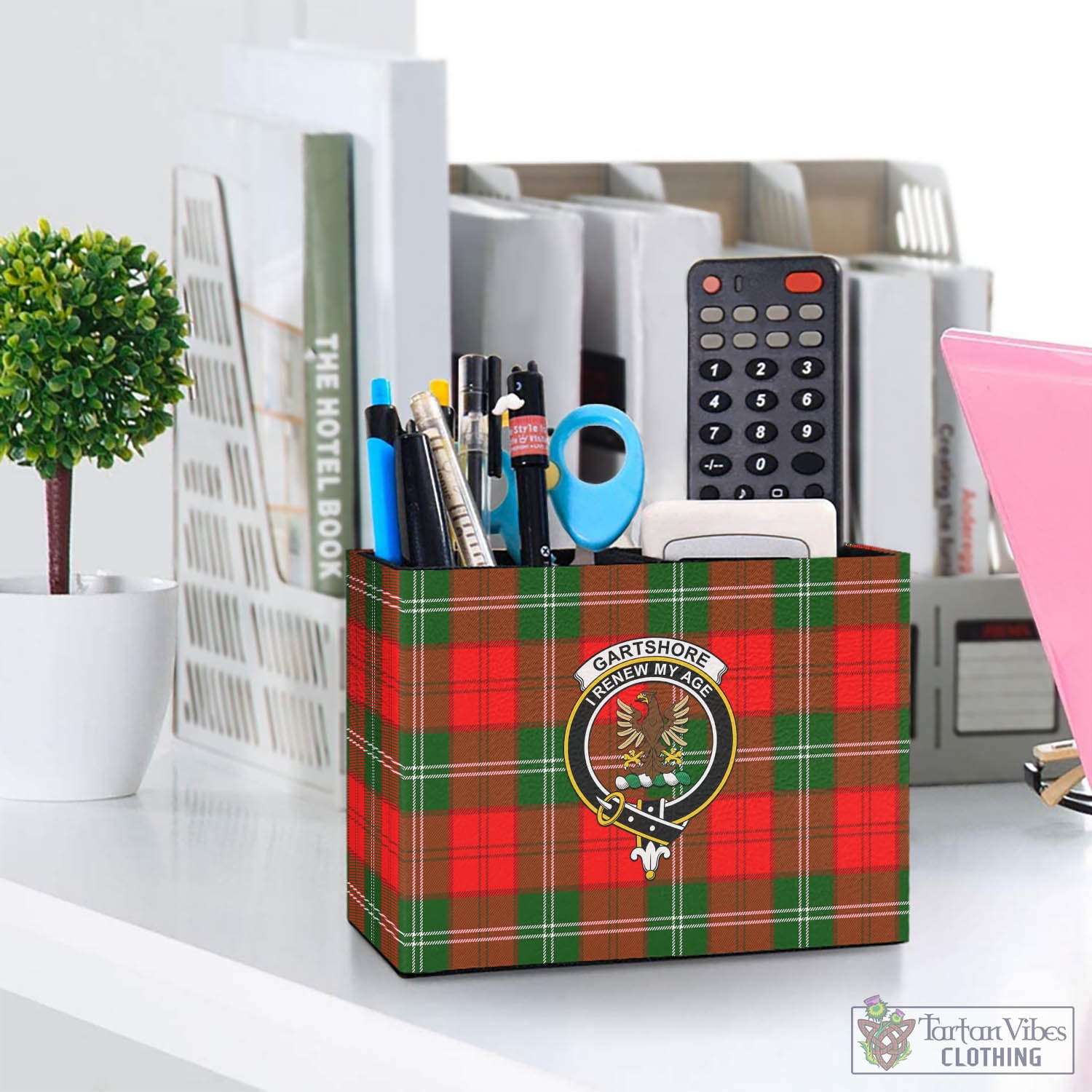 Gartshore Tartan Pen Holder with Family Crest One Size 5.9"(L)*2.7"(W)*4.3"(H) - Tartan Vibes Clothing