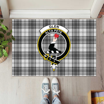 Glen Tartan Rubber Doormat with Family Crest