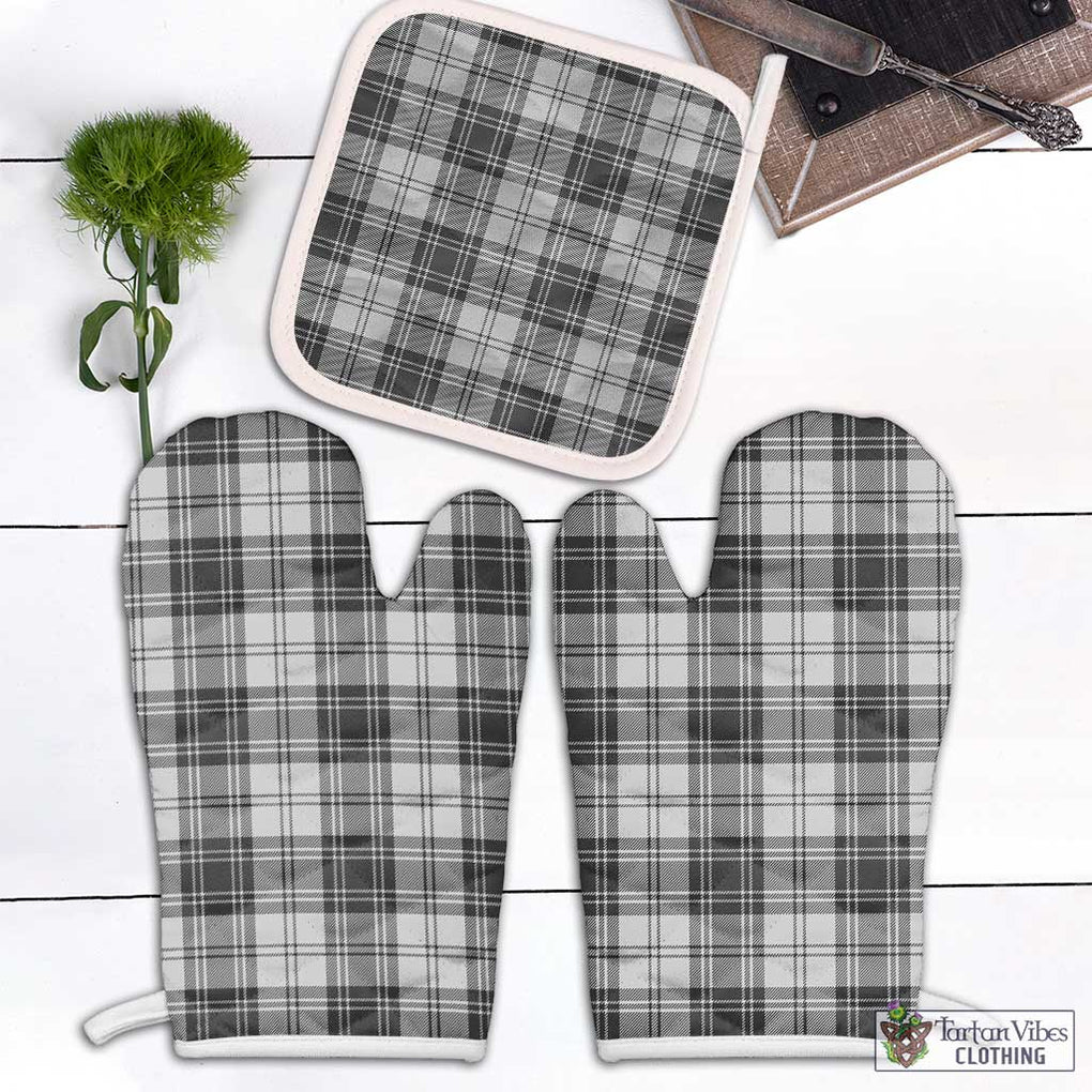 Glendinning Tartan Combo Oven Mitt & Pot-Holder Combo 2 Oven Mitt & 1 Pot-Holder Black - Tartan Vibes Clothing