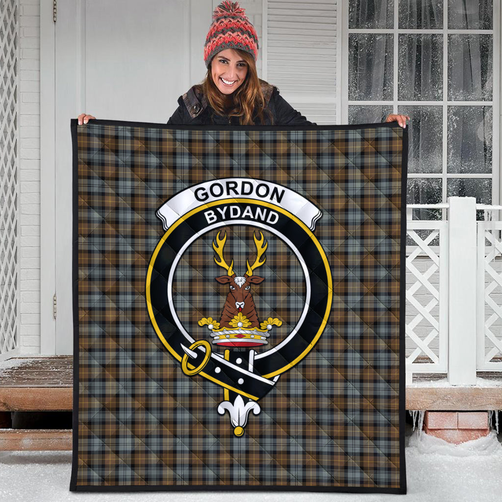 gordon-weathered-tartan-quilt-with-family-crest