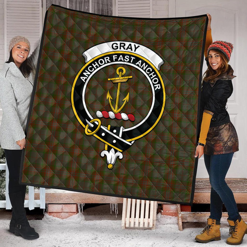 gray-tartan-quilt-with-family-crest
