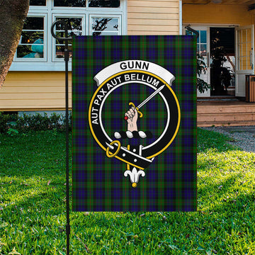 Gunn Tartan Flag with Family Crest