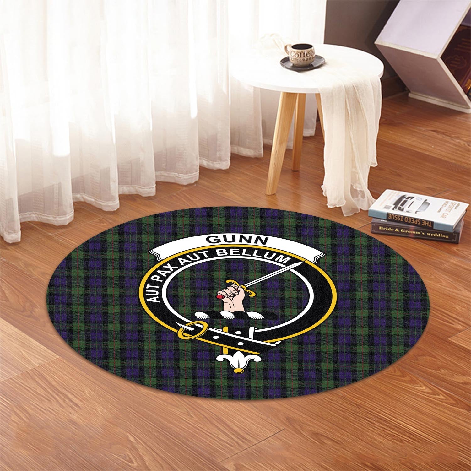 gunn-tartan-round-rug-with-family-crest